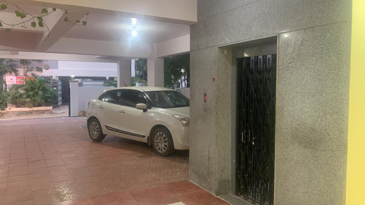 Homewood Suites Hyderabad Exterior foto
